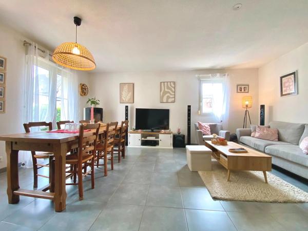 MAISON FAMILIALE – 113 m² – 4 CHAMBRES – JARDIN – GARAGE – GLOS (14100)