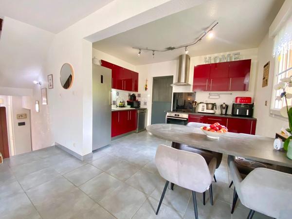 MAISON FAMILIALE – 113 m² – 4 CHAMBRES – JARDIN – GARAGE – GLOS (14100)