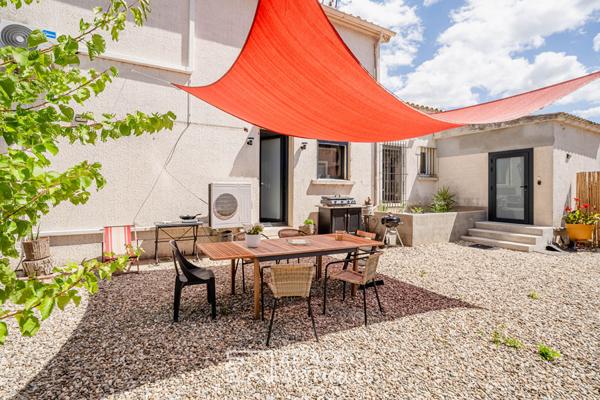 Propriété avec Piscine et Terrain Arboré – Un Écrin Atypique proche de Narbonne