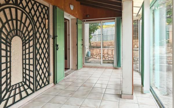 Maison à vendre    5 pièces • 120 m2 Aix-en-Provence