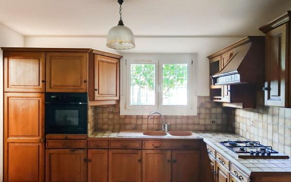 Maison à vendre    5 pièces • 120 m2 Aix-en-Provence