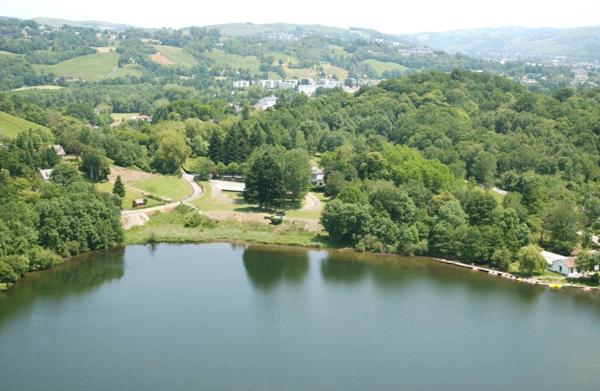 Dpt Hautes Pyrénées (65), à vendre LOURDES Ensemble immobilier collectif