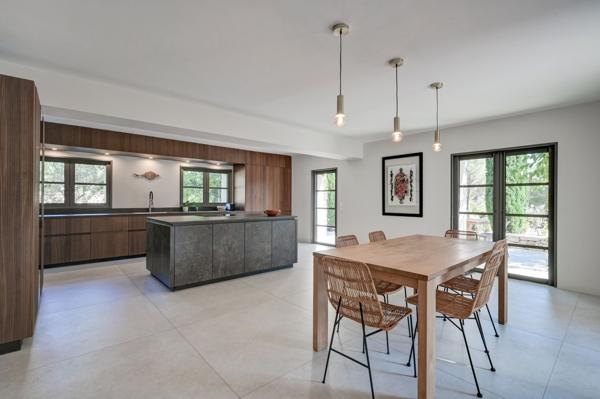 Vente Maison de luxe Aix-en-Provence 7 Pièces 282 m²