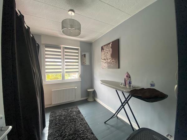 MAISON SEMI-INDIVIDUELLE AVEC GARAGE