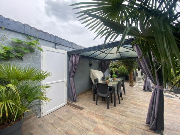 MAISON SEMI-INDIVIDUELLE AVEC GARAGE