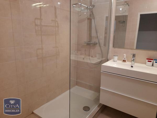 Appartement à louer 2 pièces 54.08m²