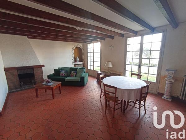 Maison 5 pièces de 150 m² à Châtillon-sur-Thouet (79200)