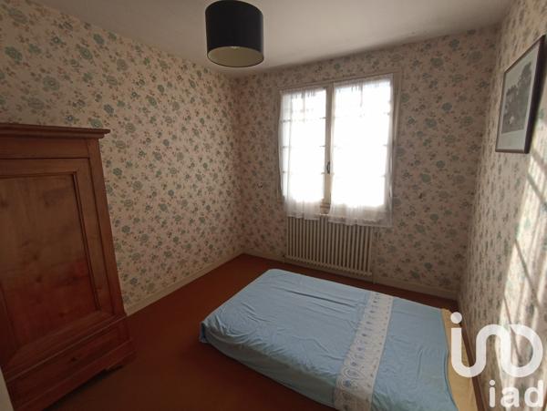 Maison 5 pièces de 150 m² à Châtillon-sur-Thouet (79200)