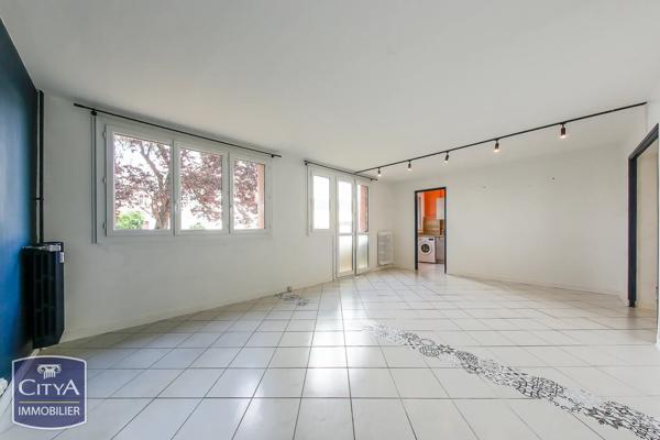 Appartement à vendre 4 pièces 67m² Saint-Cyr-sur-Loire (37540)