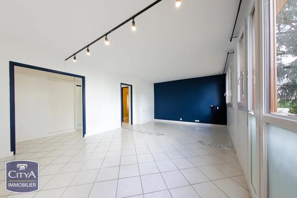 Appartement à vendre 4 pièces 67m² Saint-Cyr-sur-Loire (37540)