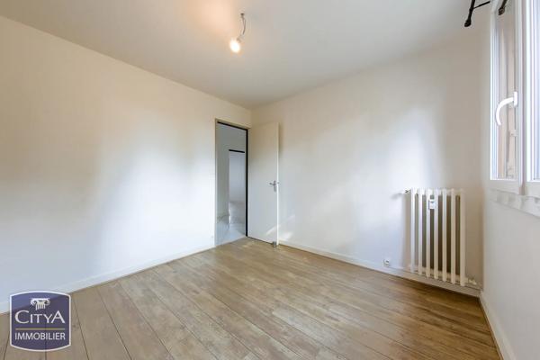 Appartement à vendre 4 pièces 67m² Saint-Cyr-sur-Loire (37540)