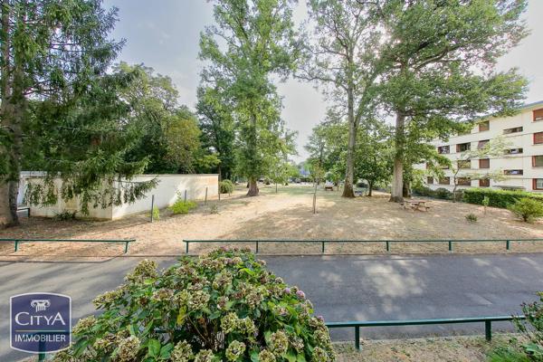 Appartement à vendre 4 pièces 67m² Saint-Cyr-sur-Loire (37540)