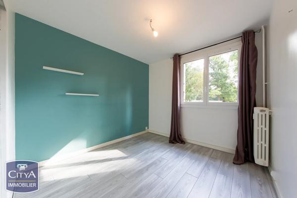 Appartement à vendre 4 pièces 67m² Saint-Cyr-sur-Loire (37540)