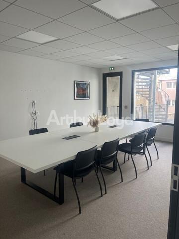 Bureaux d'exception à louer sur la Grand'Place de Lille - Vue panoramique, rooftop et prestations premium