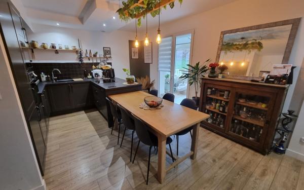 Maison à vendre    3 pièces • 96 m2 Saint-Yrieix-la-Perche