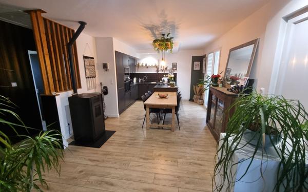 Maison à vendre    3 pièces • 96 m2 Saint-Yrieix-la-Perche