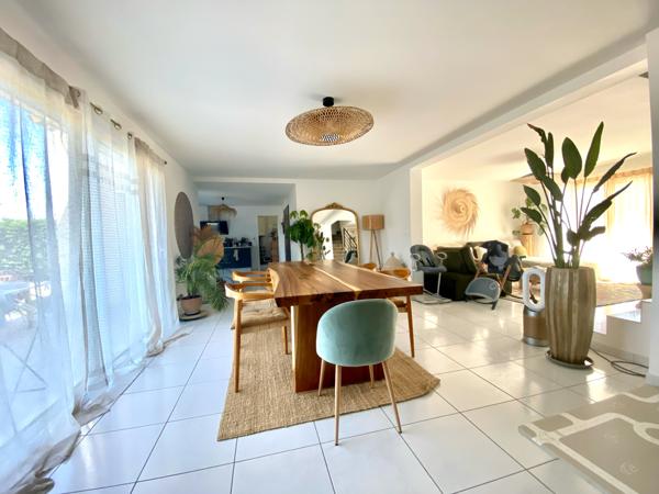 Maison contemporaine de 182²- 5 chambres-DPE B