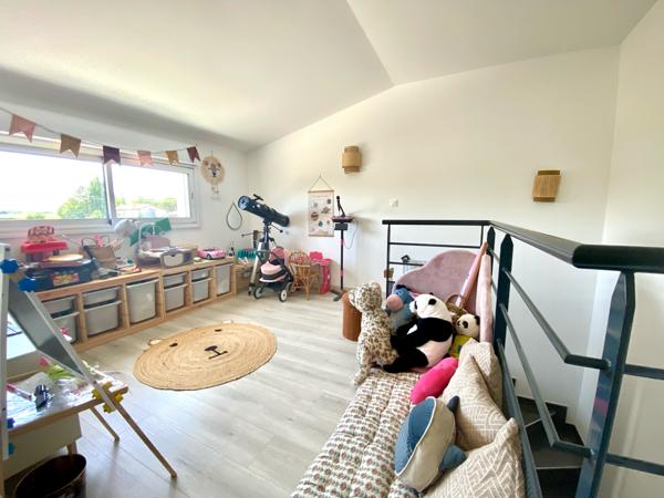 Maison contemporaine de 182²- 5 chambres-DPE B