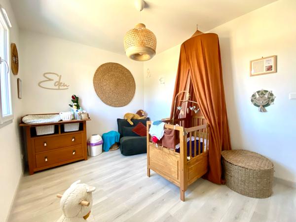 Maison contemporaine de 182²- 5 chambres-DPE B