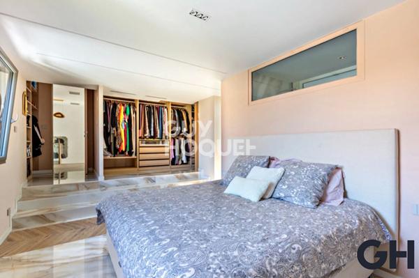 Maison contemporaine - Villeurbanne - 11 pièces, 381m2