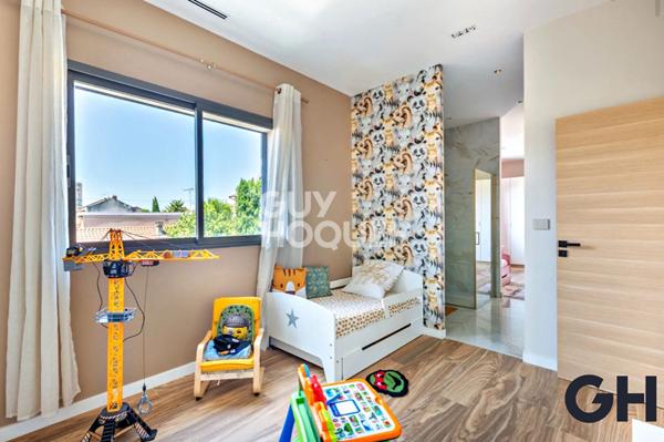 Maison contemporaine - Villeurbanne - 11 pièces, 381m2