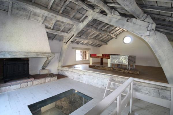 Fayet (12360) Maison en pierre de 159 m² avec jardin, terrasses et vue dégagée