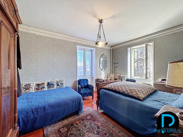 MAISON DE VILLE 3 CHAMBRES, TERRAIN 796 m²