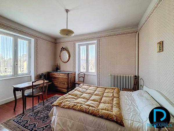 MAISON DE VILLE 3 CHAMBRES, TERRAIN 796 m²