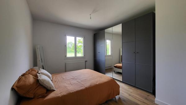 Maison de plain-pied 4 chambres avec terrain de1982m²