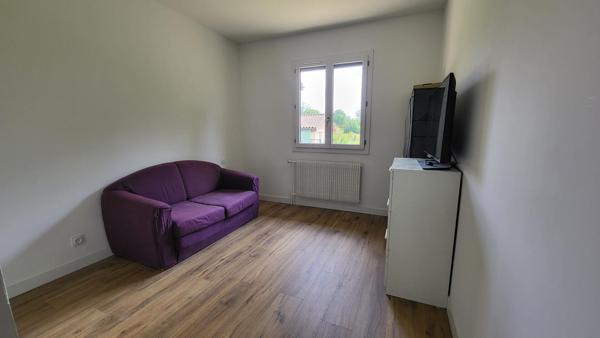 Maison de plain-pied 4 chambres avec terrain de1982m²