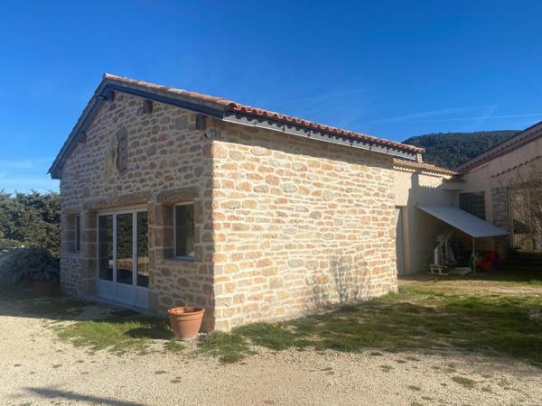 Maison à vendre    5 pièces •  Signes