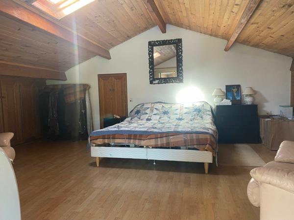 Maison à vendre    5 pièces •  Signes