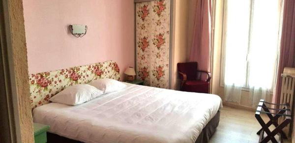 Au coeur de Manosque Fonds de commerce Hôtel-bureau **