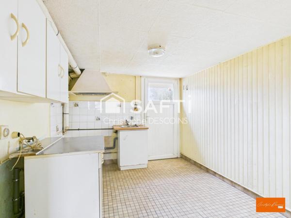 Charmant pavillon de 92 m² rénové avec terrain de 450 m² à Mayenne