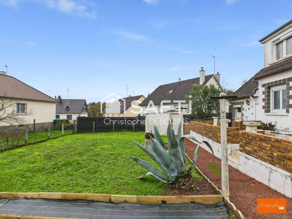 Charmant pavillon de 92 m² rénové avec terrain de 450 m² à Mayenne