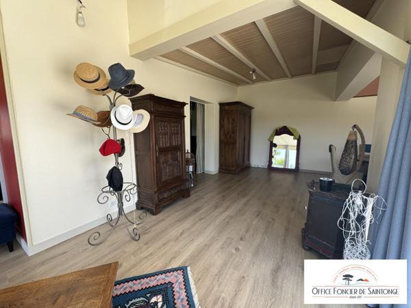 Villa 240 m² hab avec piscine sur 3200 m² de terrain arboré