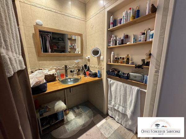 Villa 240 m² hab avec piscine sur 3200 m² de terrain arboré