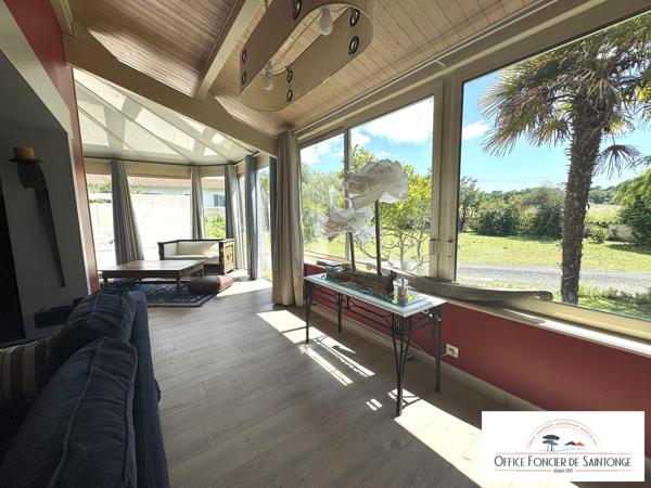 Villa 240 m² hab avec piscine sur 3200 m² de terrain arboré