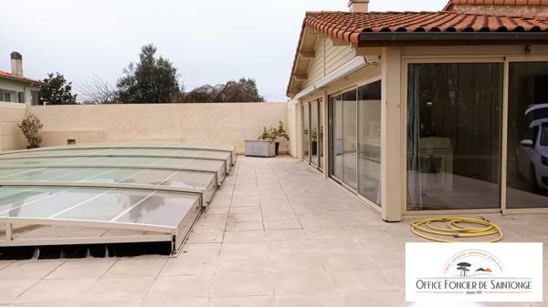 Villa 240 m² hab avec piscine sur 3200 m² de terrain arboré