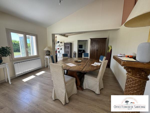 Villa 240 m² hab avec piscine sur 3200 m² de terrain arboré