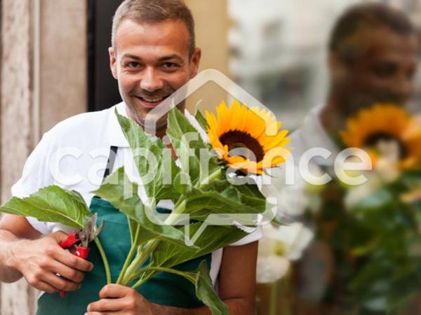 Fonds de commerce à vendre proche de TOULOUSE (31) - Cession d'une boutique de fleurs avec une activité d'espace vert. EBE: 70 000 euros - coeur de bourg