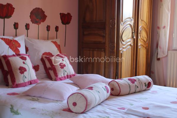 Maison traditionnelle de 830 m²