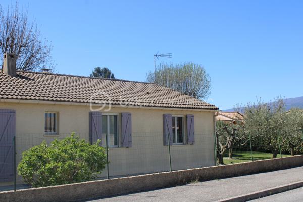 Maison traditionnelle de 830 m²