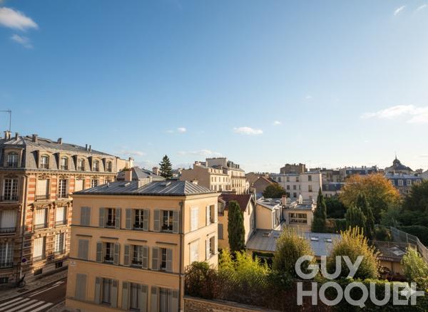 Vue imprenable sur Versailles et le clocher de Notre-Dame
