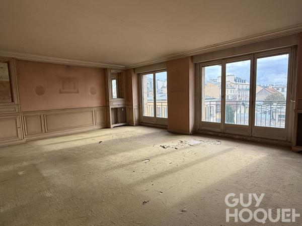 Vue imprenable sur Versailles et le clocher de Notre-Dame