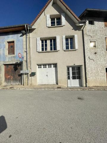 Maison Orgelet 6 pièce(s) 178 m2