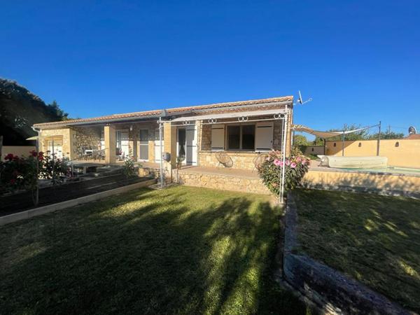 Villa plain pied de 170 m2 et 100 m2 dépendaces sur terrain 1000 m2