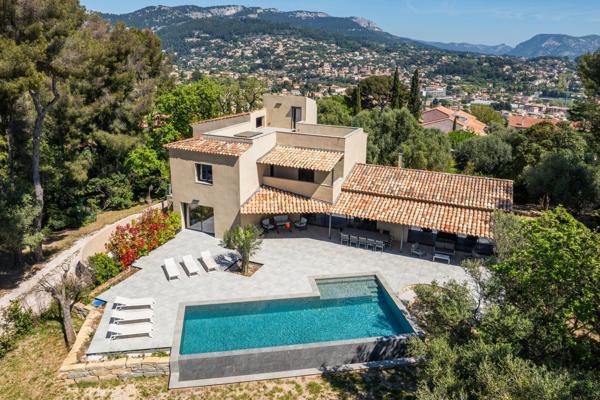 Vente Maison de luxe Ollioules 10 Pièces 370 m²