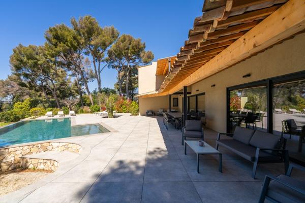 Vente Maison de luxe Ollioules 10 Pièces 370 m²