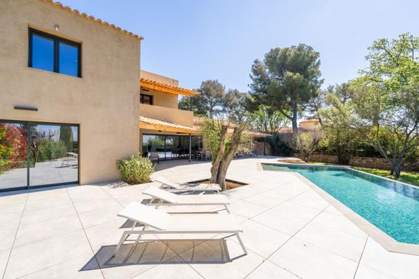 Vente Maison de luxe Ollioules 10 Pièces 370 m²